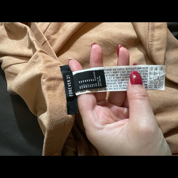 Blush pink suede skirt, forever 21 size M - Picture 2 of 3